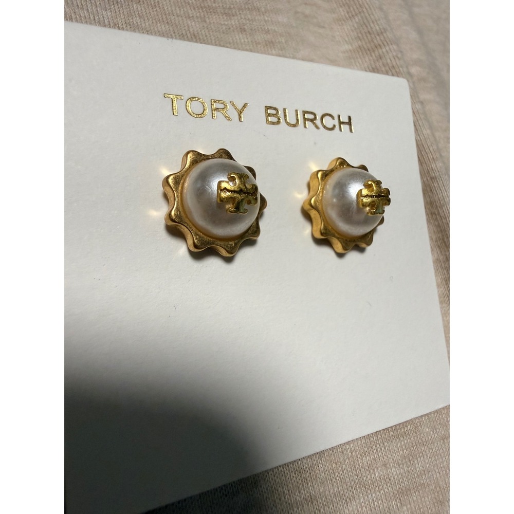 Tory Burch Gold Tone Faux Pearl Scalloped Double T Logo Stud Earrings with Pouch - Picture 2 of 5